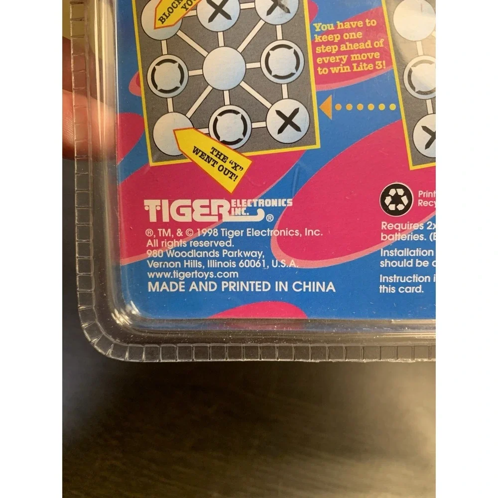 Vintage Tiger Electronics Lite 3 Keychain Game Red 1998 Sealed Package
